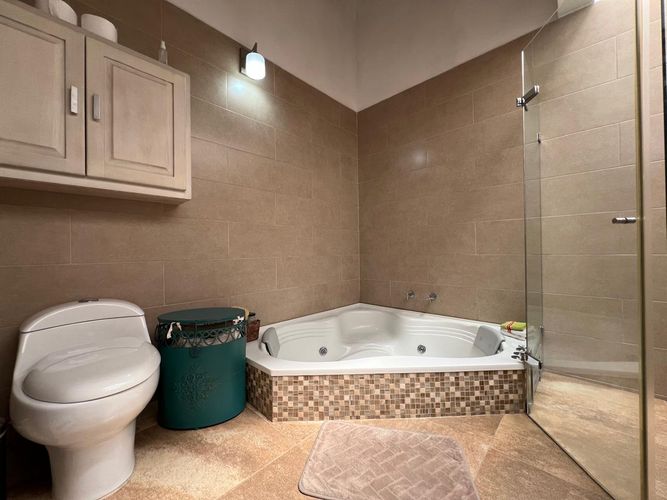 Casa de 4 alcobas en venta en Llano Grande, Rionegro, 460 m² · foto 15 de 20