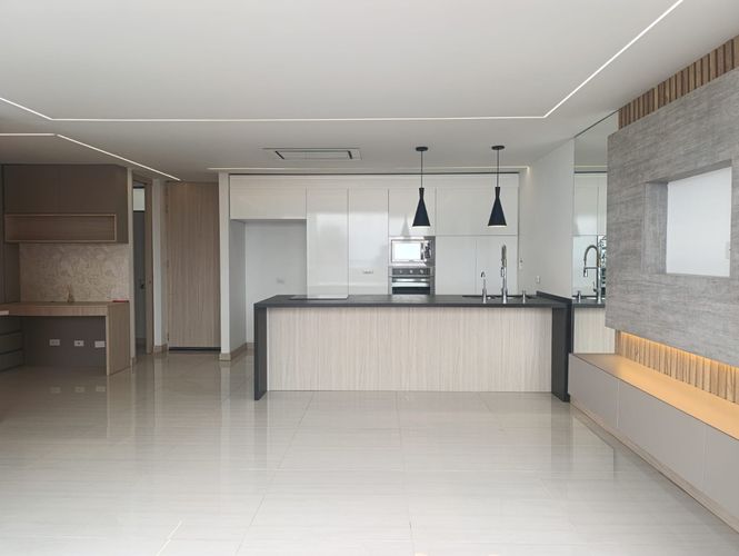 Apartamento de 3 alcobas en arriendo en El Poblado, Medellín, 120 m² · foto 2 de 19