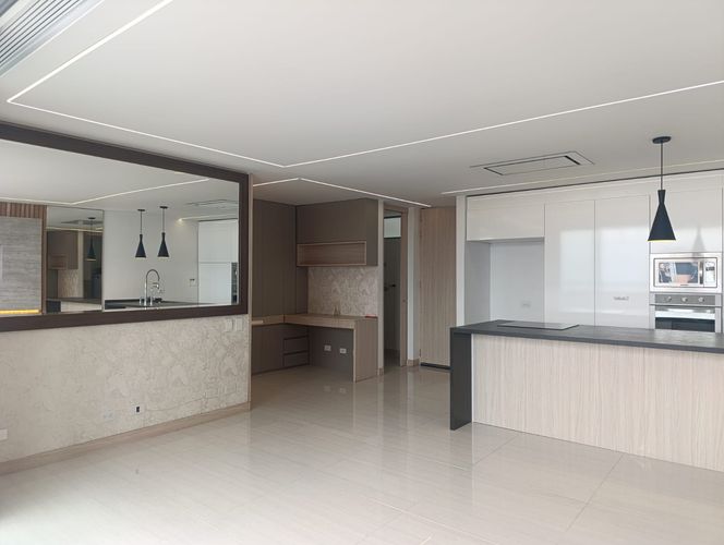 Apartamento de 3 alcobas en arriendo en El Poblado, Medellín, 120 m² · foto 3 de 19