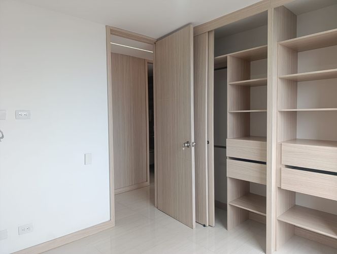 Apartamento de 3 alcobas en arriendo en El Poblado, Medellín, 120 m² · foto 7 de 19