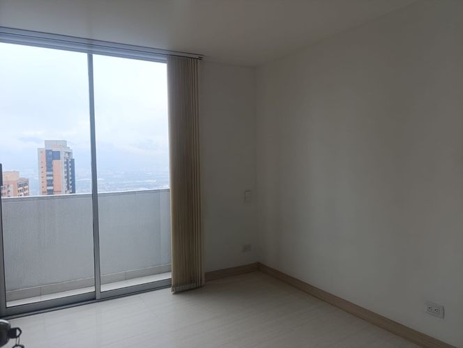 Apartamento de 3 alcobas en arriendo en El Poblado, Medellín, 120 m² · foto 11 de 19
