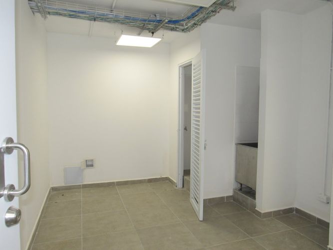 Local en arriendo en Granjas De Provenza, Bucaramanga, 75 m² · foto 5 de 9