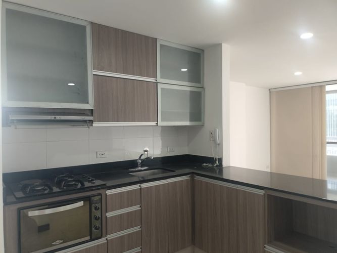 Apartamento de 3 alcobas en arriendo en El Poblado, Medellín, 121 m² · foto 7 de 15