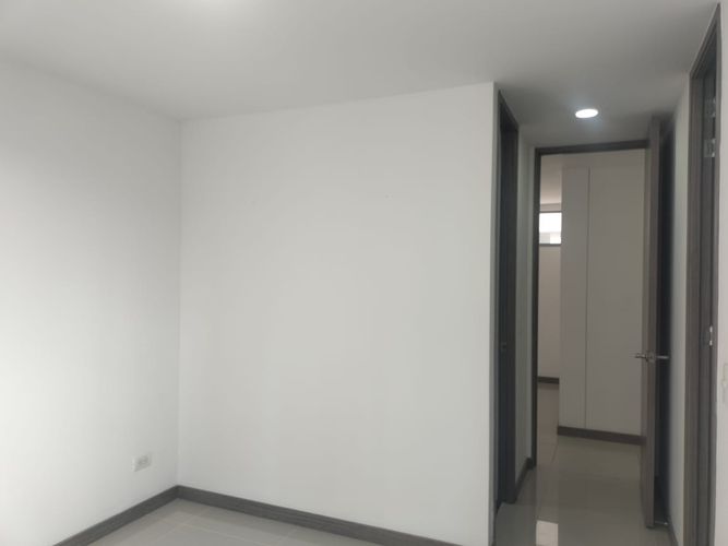 Apartamento de 3 alcobas en arriendo en El Poblado, Medellín, 121 m² · foto 10 de 15