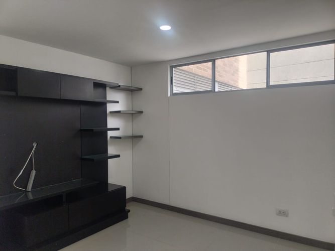 Apartamento de 3 alcobas en arriendo en El Poblado, Medellín, 121 m² · foto 11 de 15