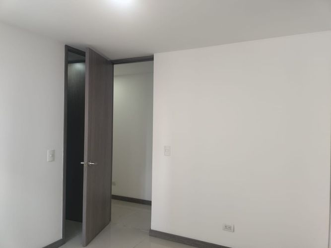 Apartamento de 3 alcobas en arriendo en El Poblado, Medellín, 121 m² · foto 12 de 15