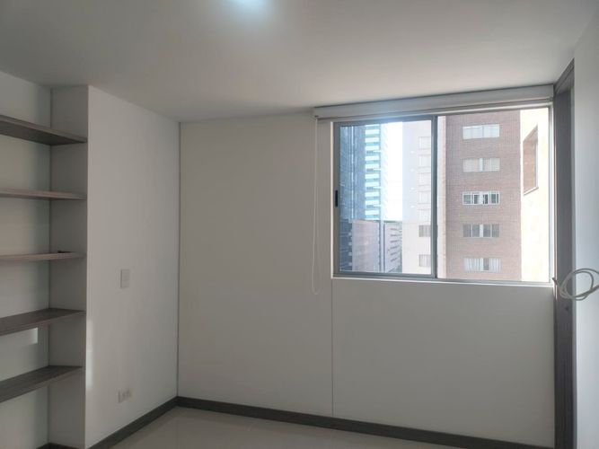 Apartamento de 3 alcobas en arriendo en El Poblado, Medellín, 121 m² · foto 13 de 15