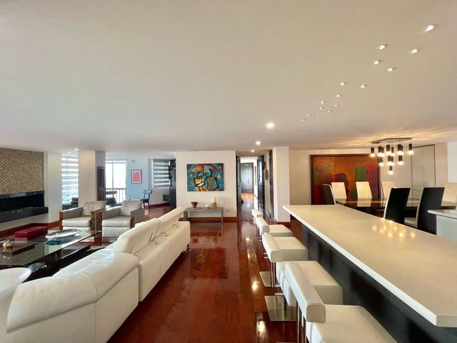 Apartamento de 3 alcobas en venta en El Bagazal, Bogotá, 241 m² · foto 2 de 24