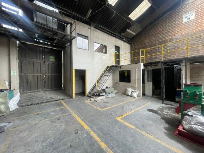 Bodega en venta en Restrepo Naranjo, Sabaneta, 315 m² · foto 8 de 23