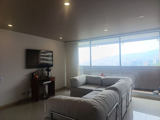 Apartamento de 2 alcobas en arriendo en El Poblado, Medellín, 85 m² · foto 3 de 17
