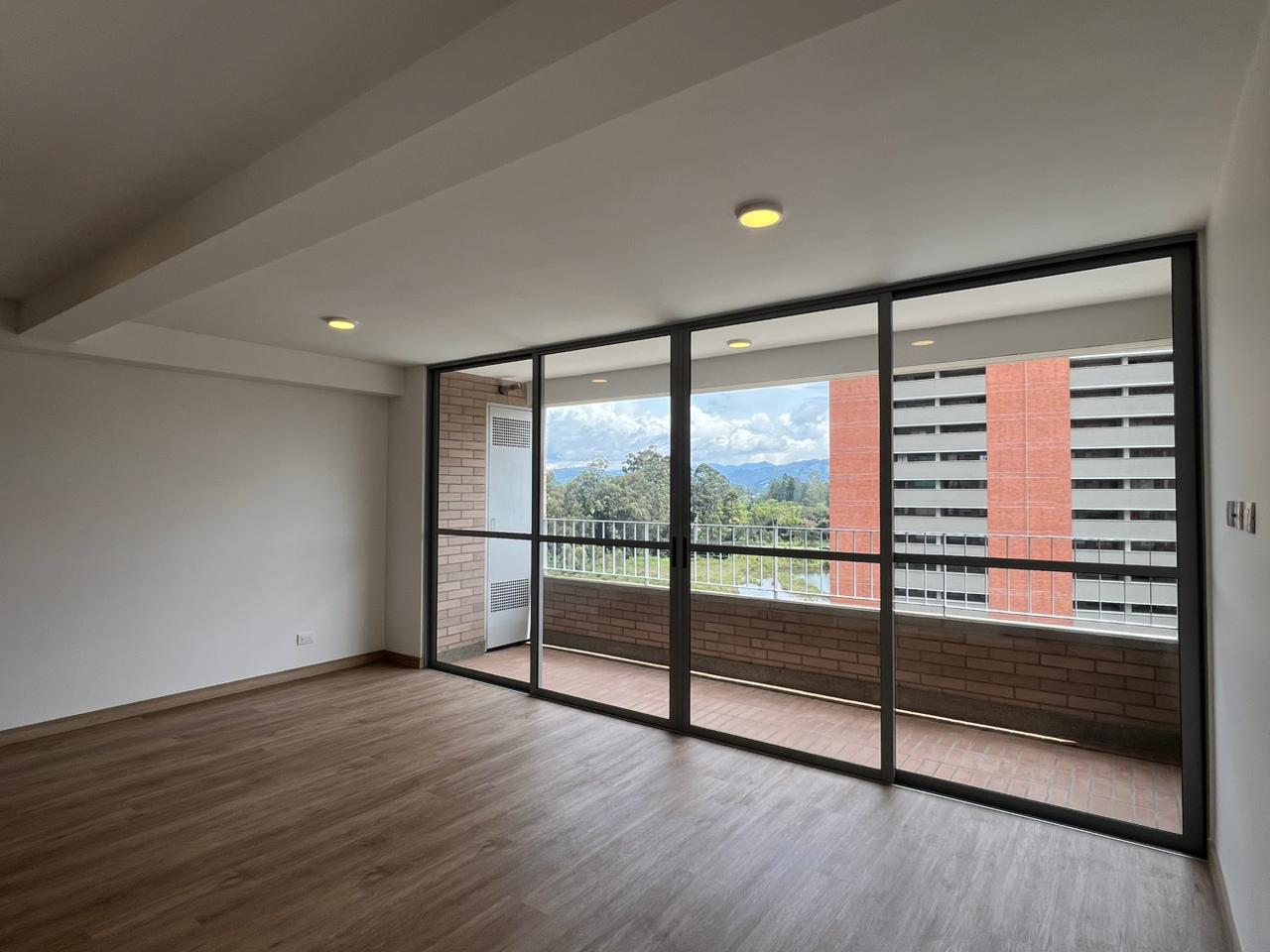 Apartamento en arriendo en Llano Grande, Rionegro · foto 3 de 13