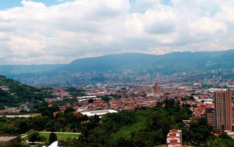 Apartamento de 3 alcobas en venta en Suramerica, Itagüí, 97 m² · foto 5 de 24
