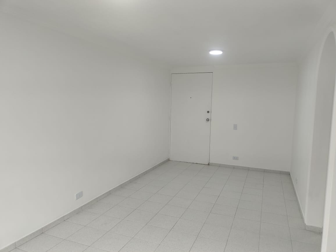 Apartamento en arriendo en El Poblado, Medellín · foto 2 de 16