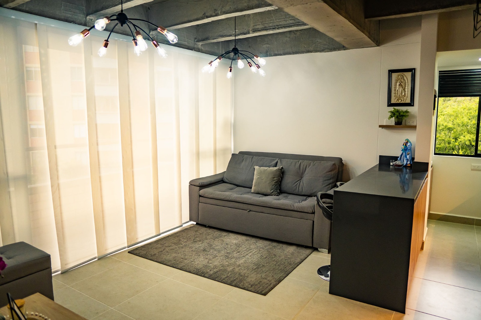 Apartamento en venta en El Poblado, Medellín · foto 2 de 14