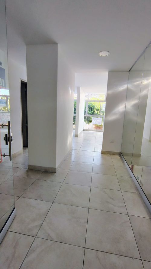 Oficina en arriendo en Caobos, Cúcuta, 52 m² · foto 2 de 9