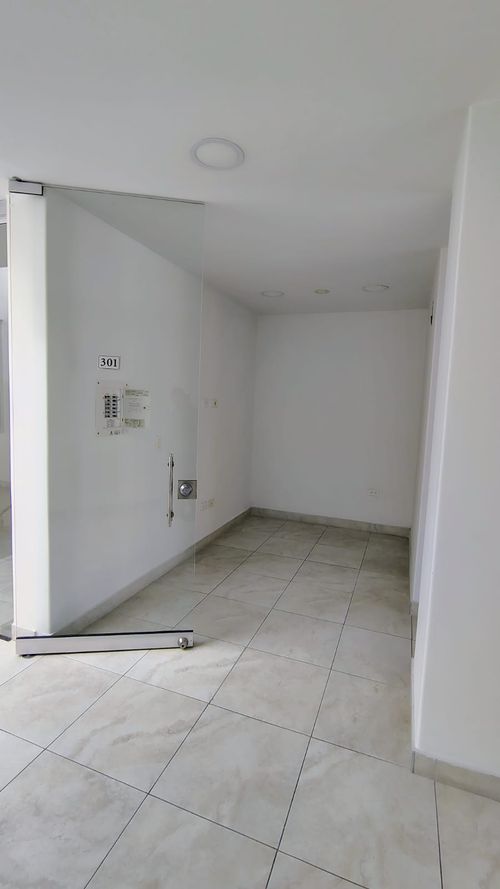 Oficina en arriendo en Caobos, Cúcuta, 56 m² · foto 6 de 11