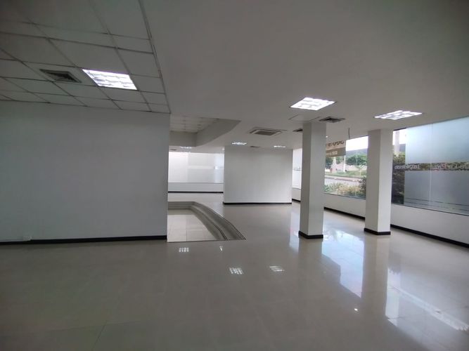 Local en arriendo en Avenida 30 De Agosto, Pereira, 652 m² · foto 3 de 19