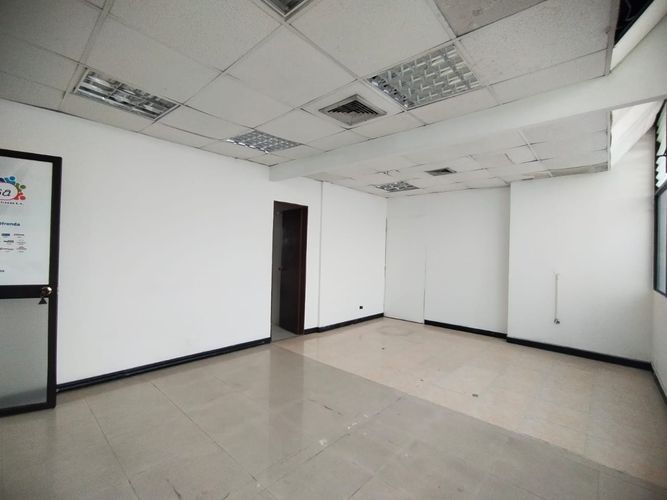 Local en arriendo en Avenida 30 De Agosto, Pereira, 652 m² · foto 10 de 19