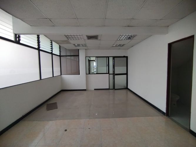 Local en arriendo en Avenida 30 De Agosto, Pereira, 652 m² · foto 11 de 19