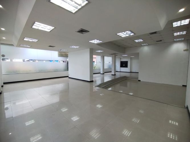 Local en arriendo en Avenida 30 De Agosto, Pereira, 652 m² · foto 14 de 19