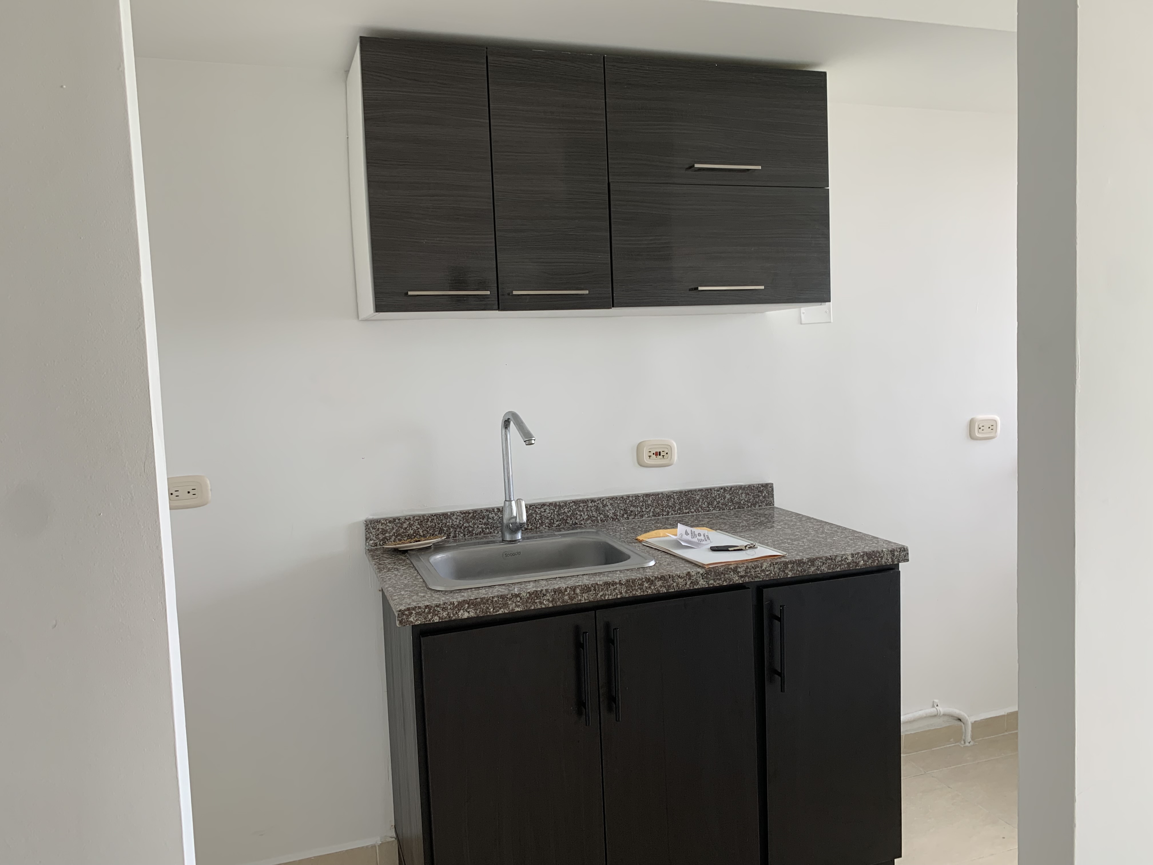 Apartamento en venta en Marco Fidel Suarez, Armenia · foto 3 de 17