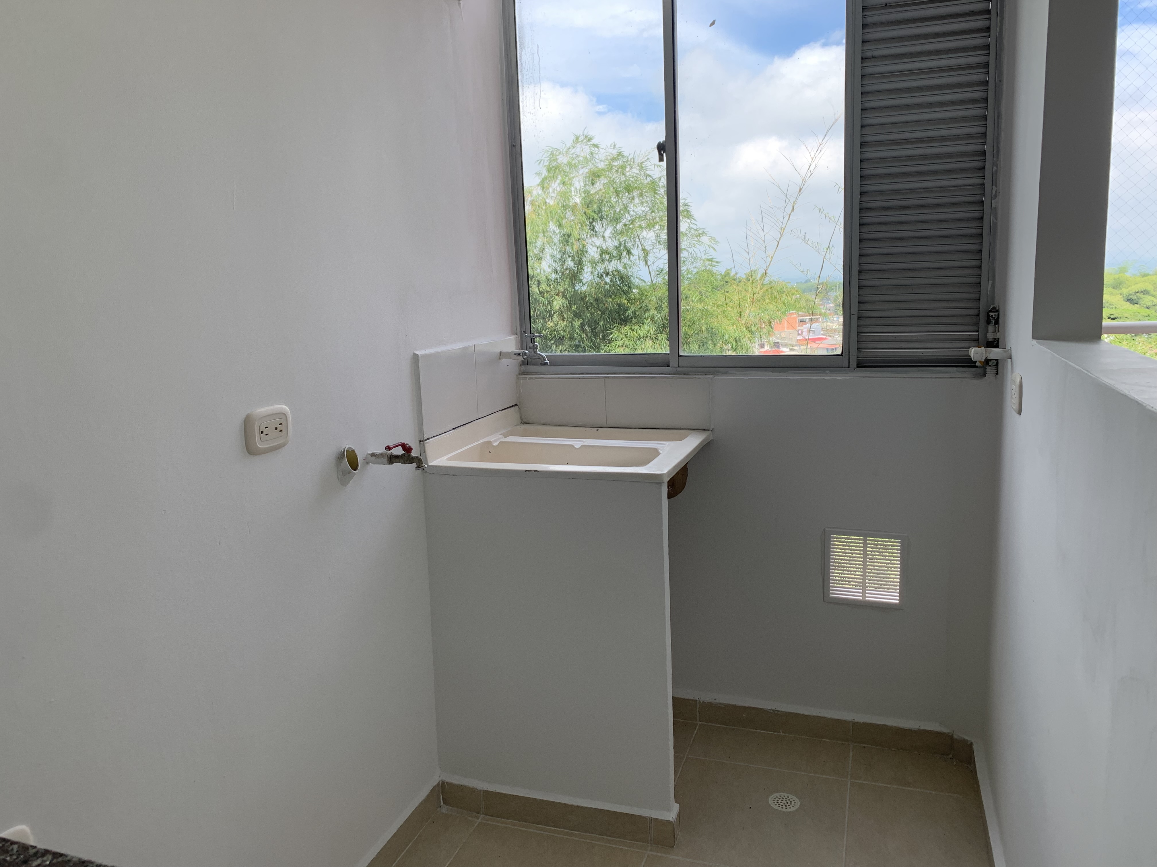 Apartamento en venta en Marco Fidel Suarez, Armenia · foto 7 de 17
