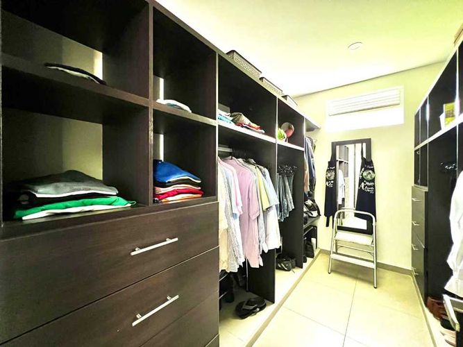 Casa de 5 alcobas en venta en Cerritos, Pereira, 220 m² · foto 5 de 20
