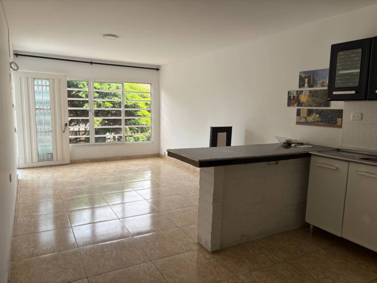 Apartamento en arriendo en Ciudad Modelo, Cali · foto 3 de 15