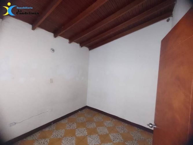Casa de 4 alcobas en venta en Campo Valdes No.1, Medellín, 90 m² · foto 4 de 10