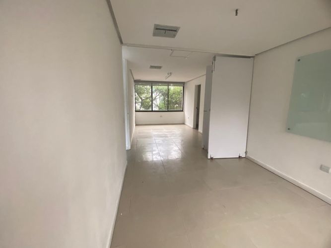 Oficina en arriendo en El Poblado, Medellín, 115 m² · foto 12 de 20