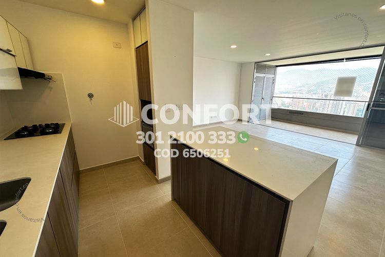 Apartamento de 3 alcobas en arriendo en Los Balsos, Medellín, 123 m² · foto 5 de 24