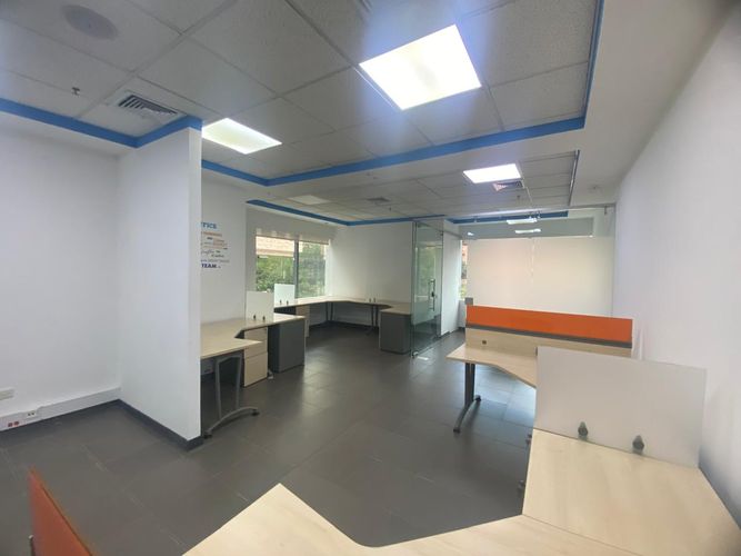 Oficina en arriendo en El Poblado, Medellín, 50 m² · foto 4 de 18