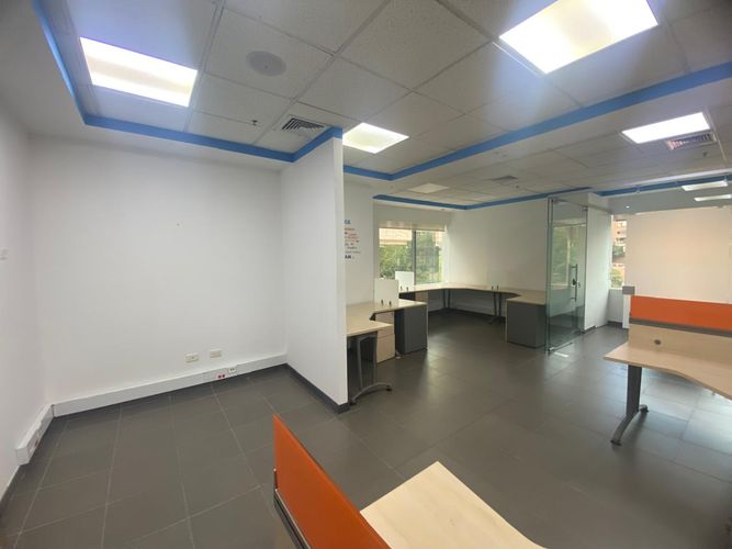 Oficina en arriendo en El Poblado, Medellín, 50 m² · foto 8 de 18