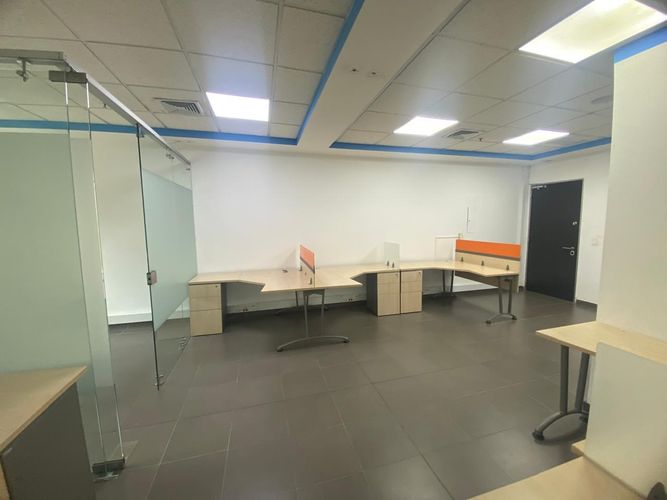 Oficina en arriendo en El Poblado, Medellín, 50 m² · foto 13 de 18