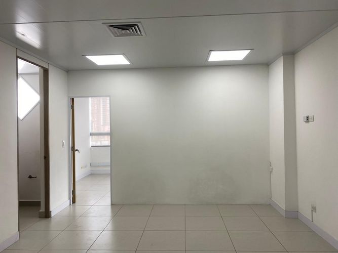 Oficina en arriendo en Aliadas Del Sur, Sabaneta, 50 m² · foto 2 de 9