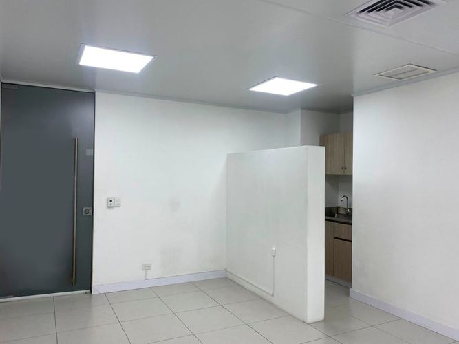 Oficina en arriendo en Aliadas Del Sur, Sabaneta, 50 m² · foto 6 de 9