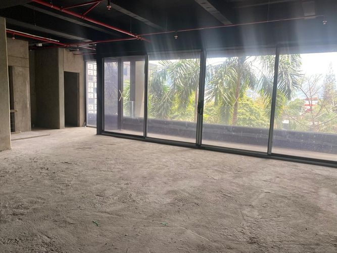 Local en venta en El Poblado, Medellín, 1200 m² · foto 14 de 18
