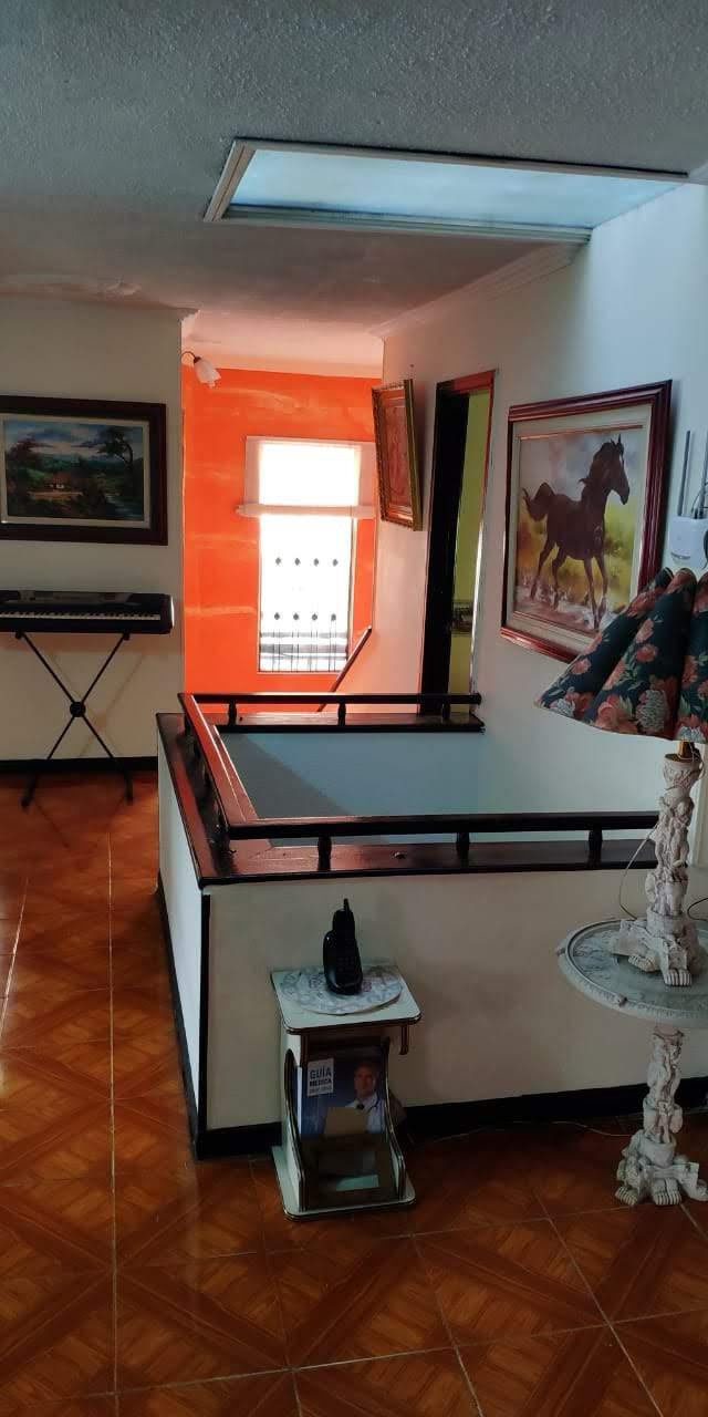 Casa en venta en Engativá, Bogotá · foto 6 de 17