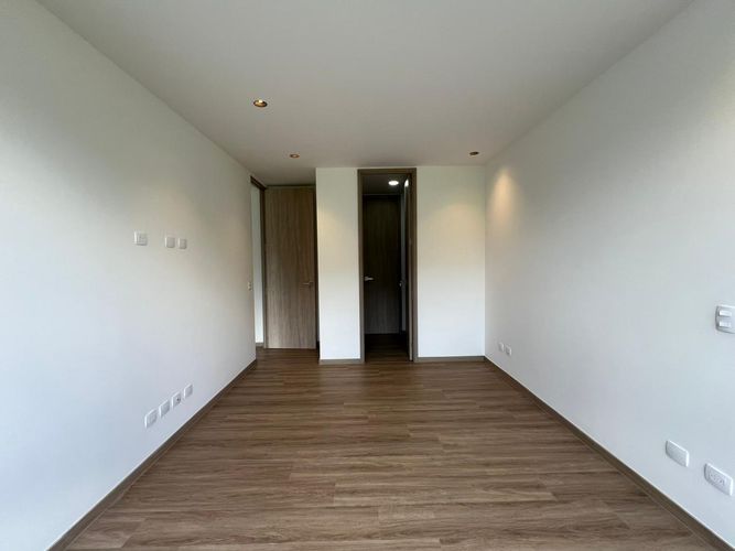 Apartamento de 2 alcobas en arriendo en Sajonia, Rionegro, 106 m² · foto 3 de 11