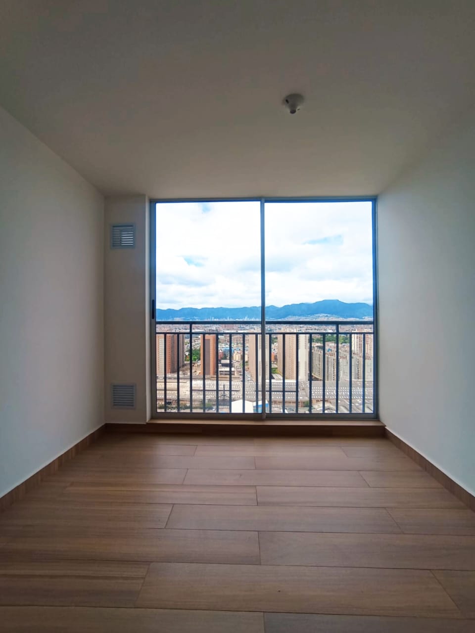 Apartamento en venta en Madelena, Bogotá · foto 2 de 12