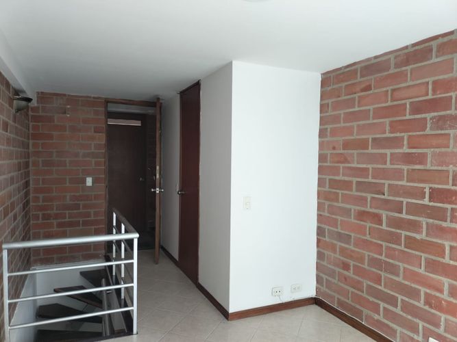 Apartamento de 2 alcobas en arriendo en El Poblado, Medellín, 63 m² · foto 4 de 13