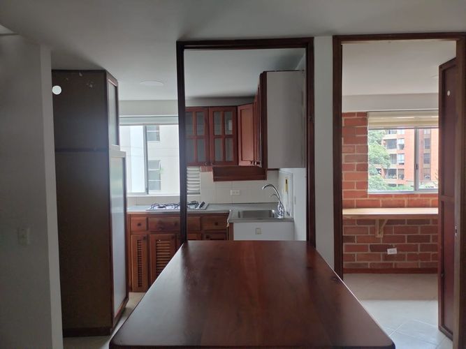 Apartamento de 2 alcobas en arriendo en El Poblado, Medellín, 63 m² · foto 7 de 13