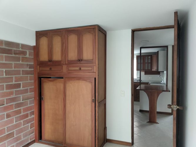 Apartamento de 2 alcobas en arriendo en El Poblado, Medellín, 63 m² · foto 8 de 13