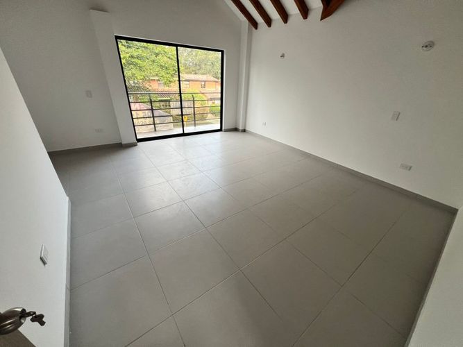 Casa de 3 alcobas en venta en Rionegro, 150 m² · foto 5 de 13