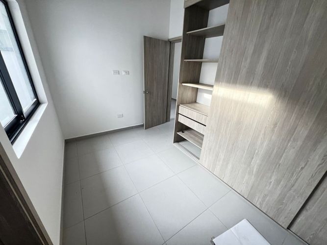 Casa de 3 alcobas en venta en Rionegro, 150 m² · foto 9 de 13