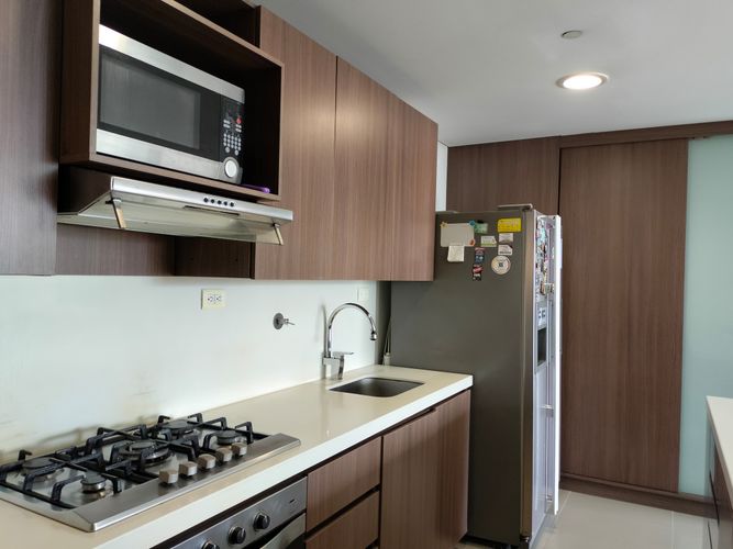 Apartamento de 3 alcobas en venta en El Poblado, Medellín, 122 m² · foto 6 de 19