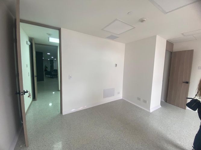 Consultorio en arriendo en El Poblado, Medellín, 37 m² · foto 14 de 16