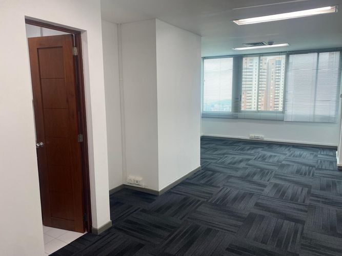 Oficina en arriendo en El Poblado, Medellín, 35 m² · foto 2 de 20