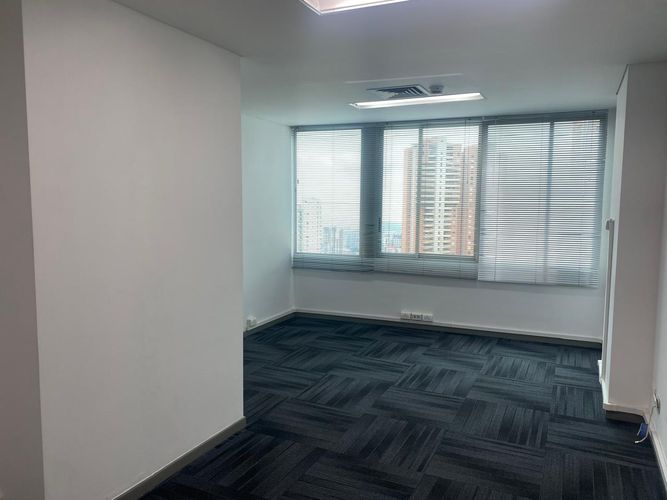 Oficina en arriendo en El Poblado, Medellín, 35 m² · foto 9 de 20