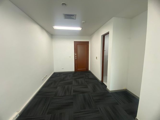 Oficina en arriendo en El Poblado, Medellín, 35 m² · foto 11 de 20